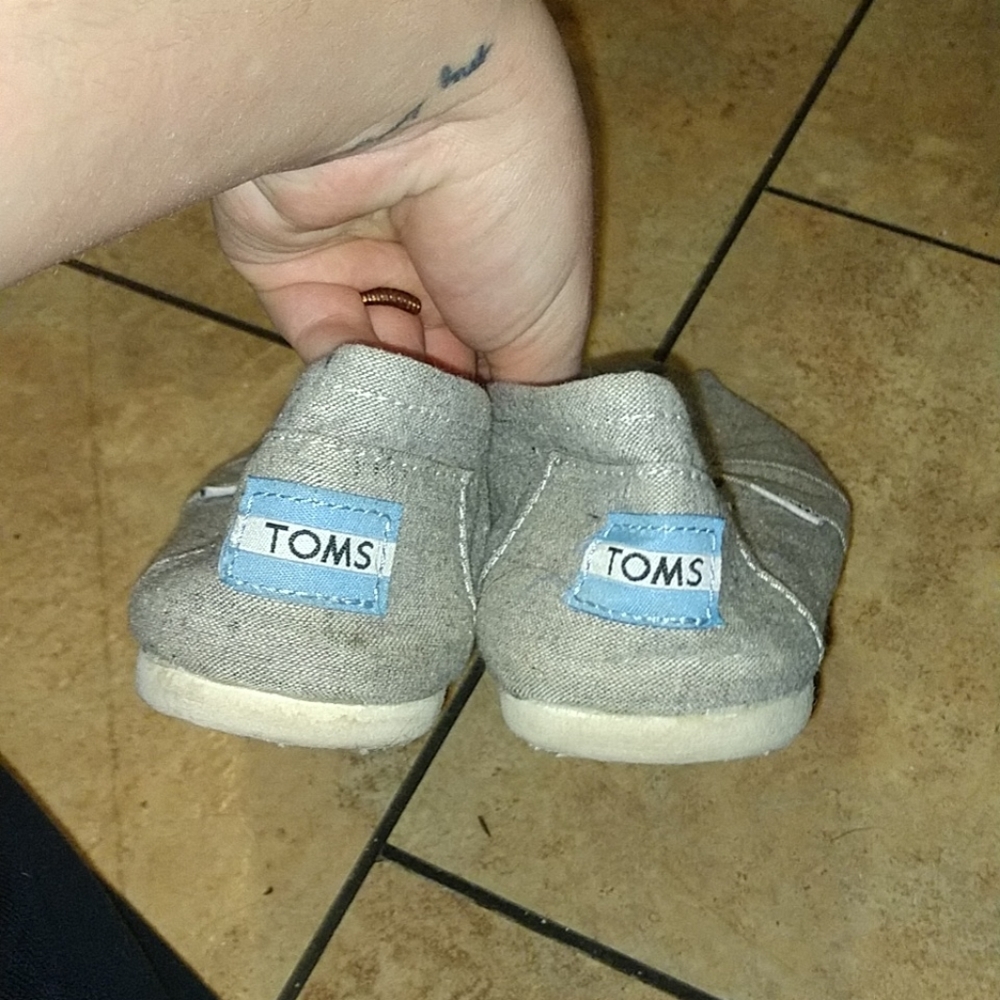 Tom's